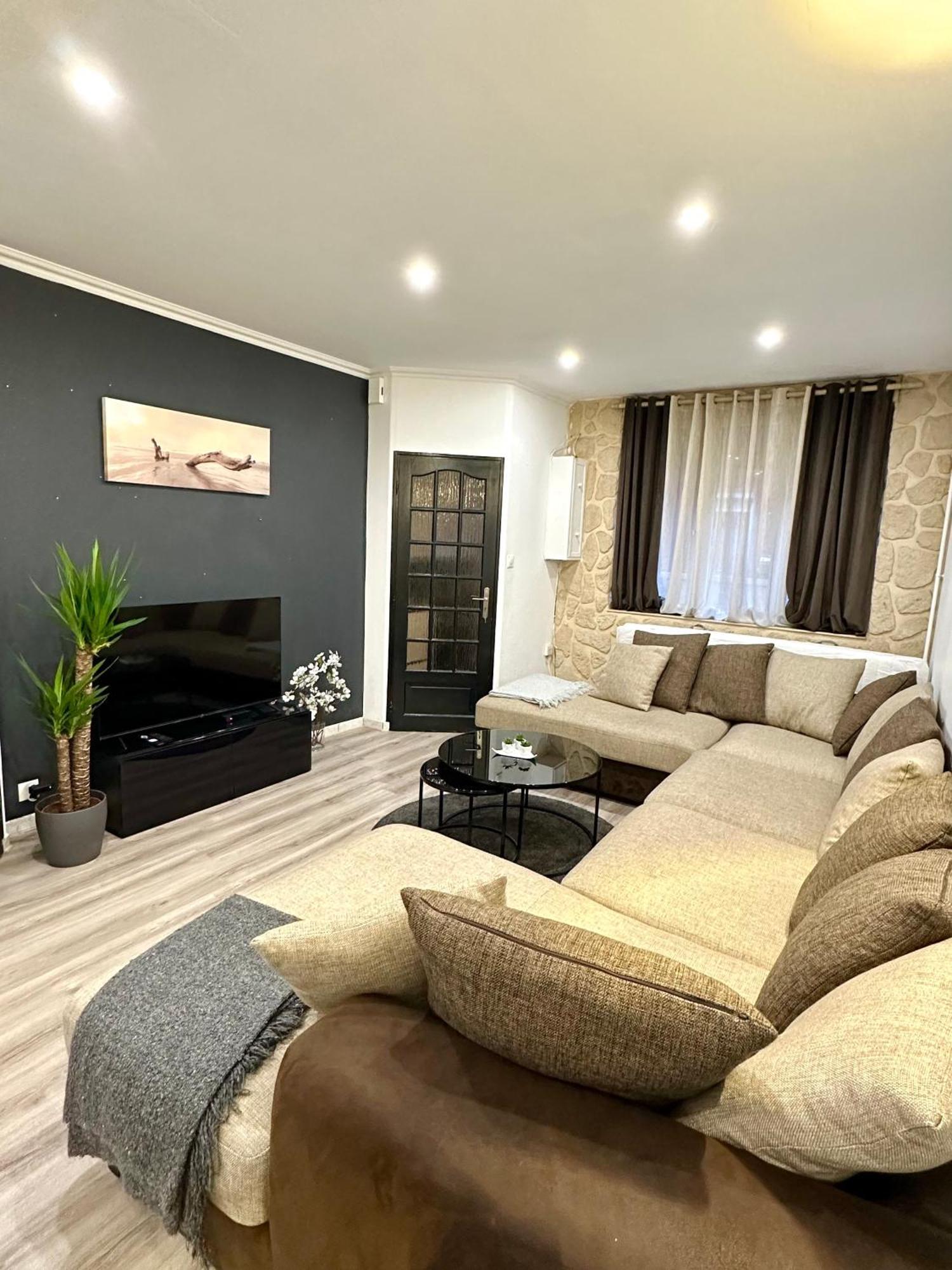 Belle Maison Avec 2 Appartement *
